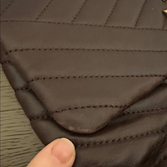 Tory Burch Kira Chevron Quilted Convertible Shoulder Bag - Picture 13 of 16